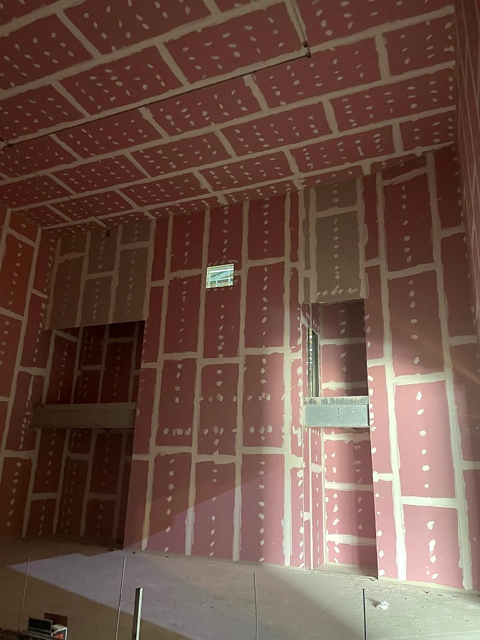 Interior view 5 of MUVI Shorofat Park in Al-Khobar, Saudi Arabia